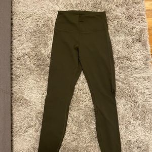 Wunder Under High-Rise Tight 28"
Full-On Luxtreme